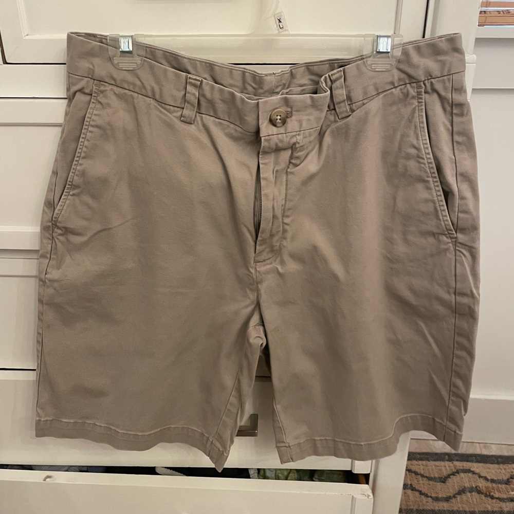 Men's Vineyard Vines Khaki Shorts